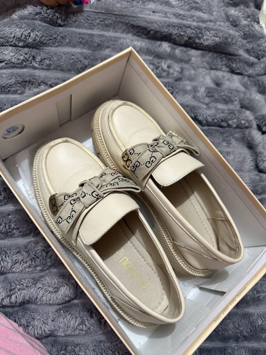 Жіночі лофери 37 розмір