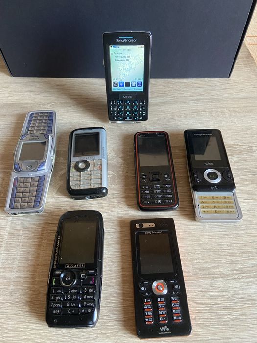 Мобильный телефон Sony Ericsson M600i