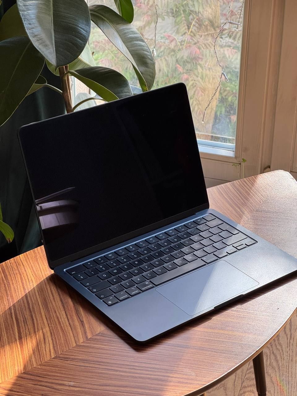 MacBook Air M2 8/512