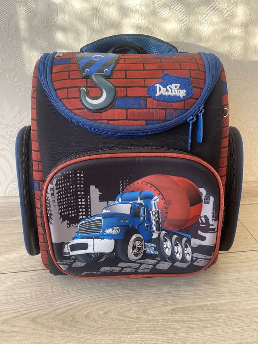 Школьный рюкзак для мальчика DeLune