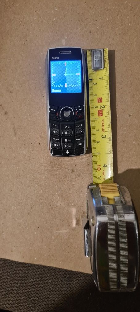 Mini telemóvel  9cm por 2
