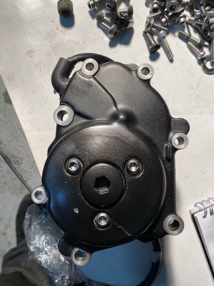 Dekiel kapa pokrywa alternatora yamaha yzf r1 rn19 czesci 07-08