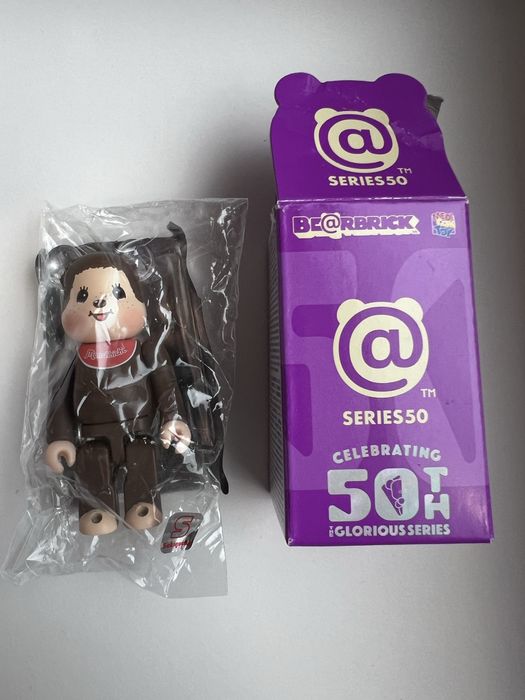 Bearbrick 100% sereis 50