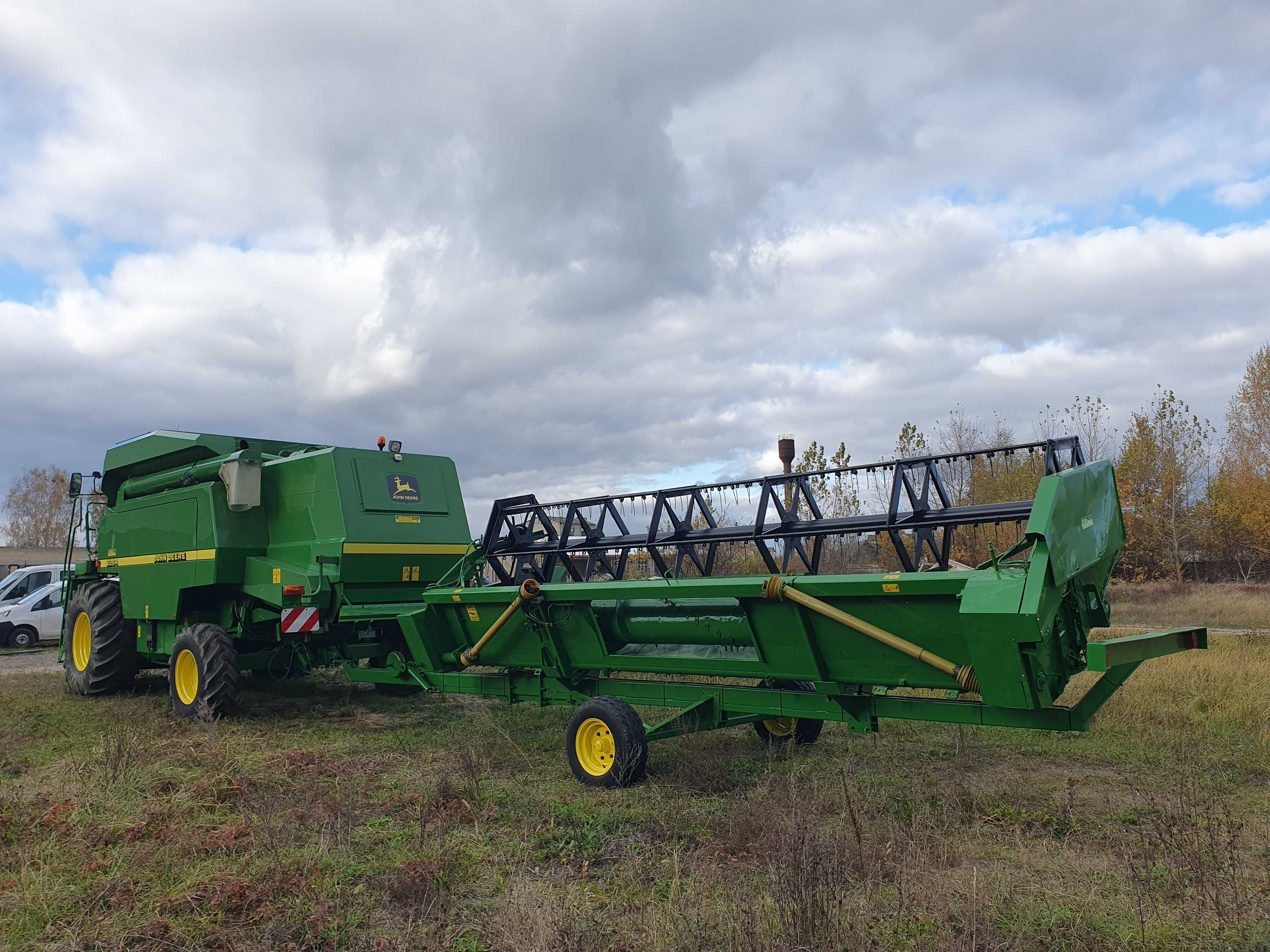 Комбайн зернозбиральний JOHN DEERE 2264 Джон Дір 2264
