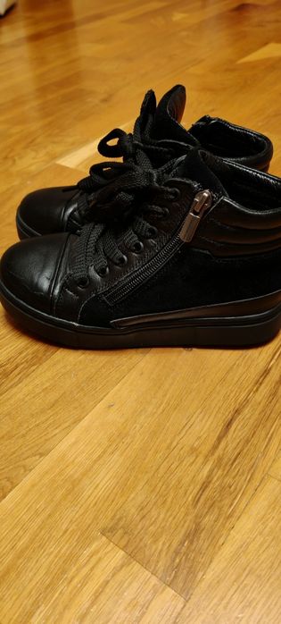 Демісезонні дитячі шкіряні черевики