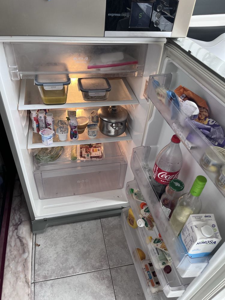 Vendo frigorifico LG com 6 anos de utilização