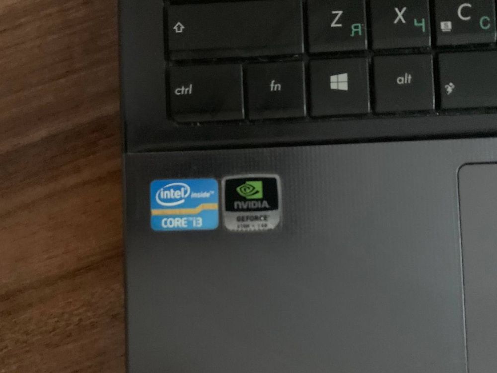 Продам ноутбук asus x55v на i-3.Срочно!