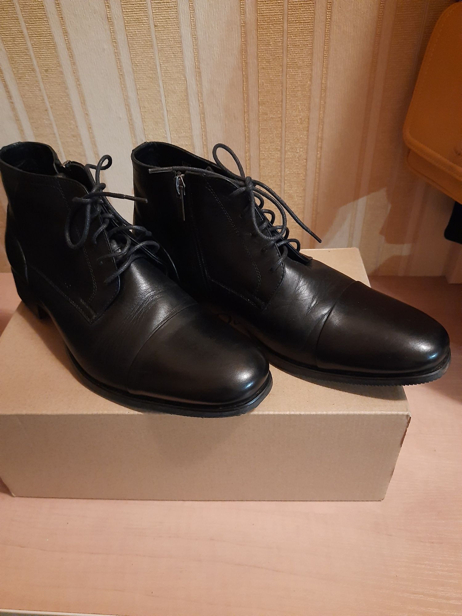 Продам чоловічі шкіряні черевики Rylko