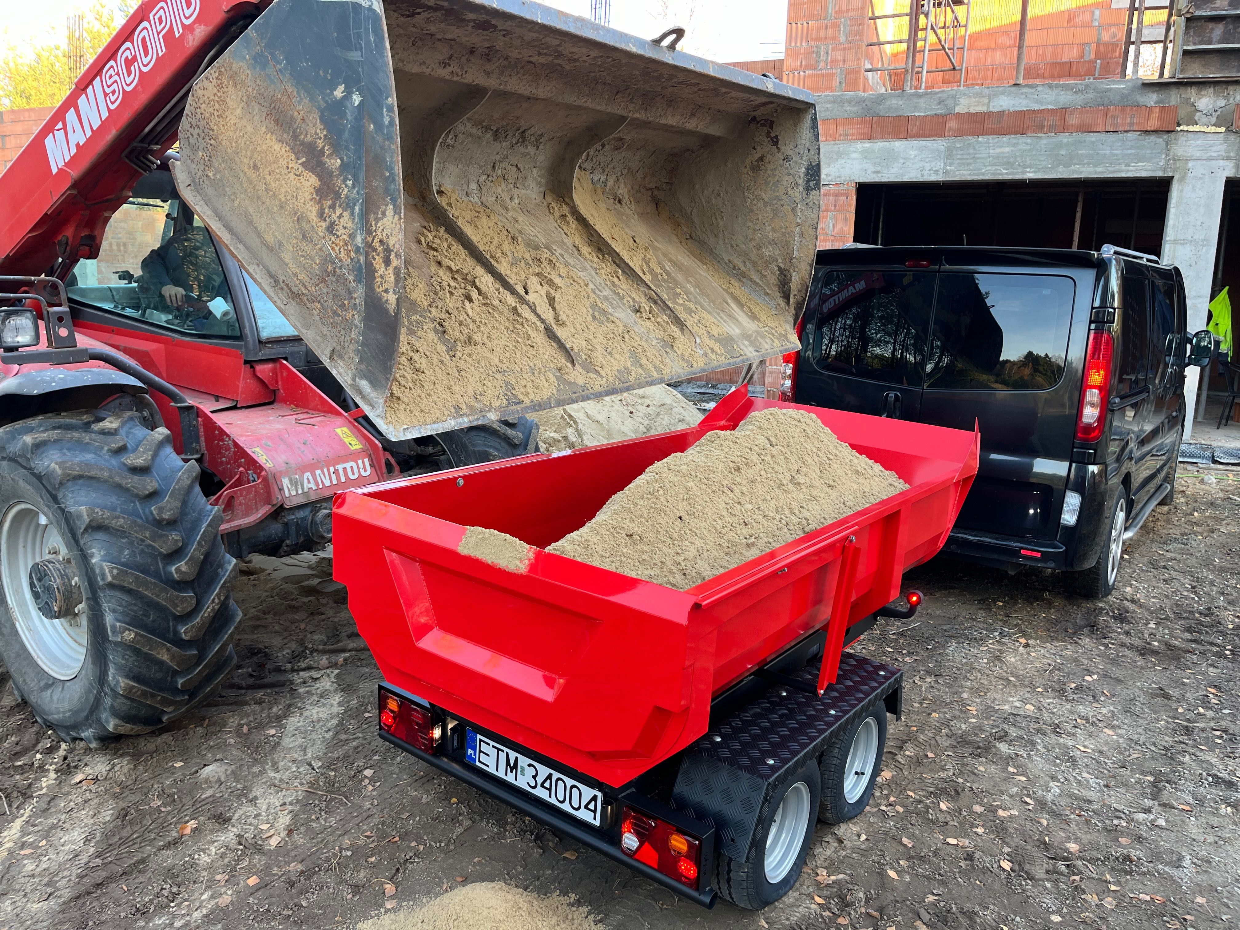 Przyczepka budowlana  z hydraulicznym wywrotem skorupowa