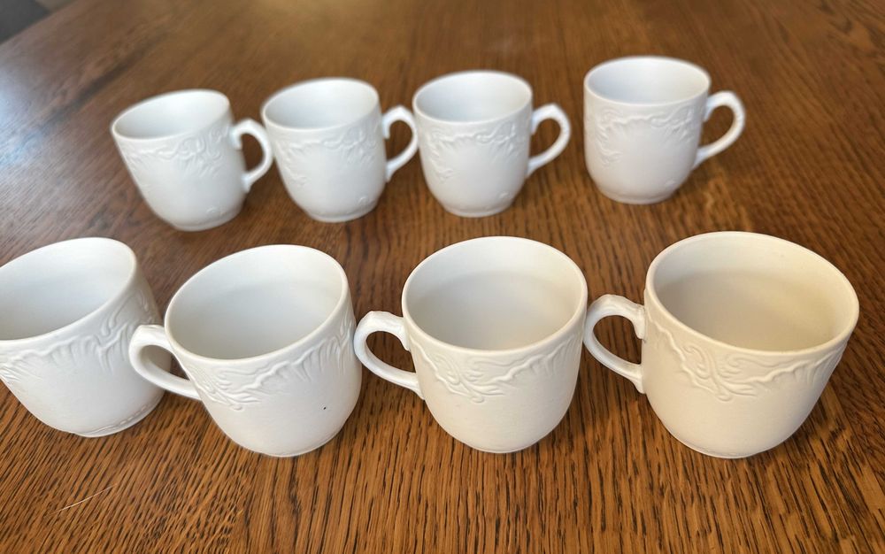 Filiżanki porcelana - 8 sztuk