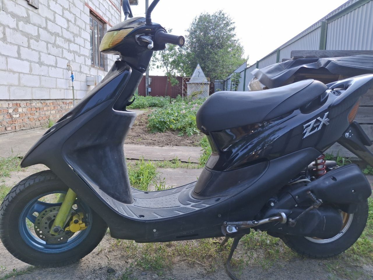 Honda Dio ZX .
65 c. Валит 80 км.
Камутатор Gautona 
Вариатор DLH
Реме