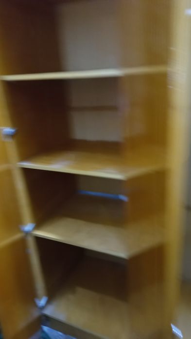 Шкаф светлый полированный под дерево