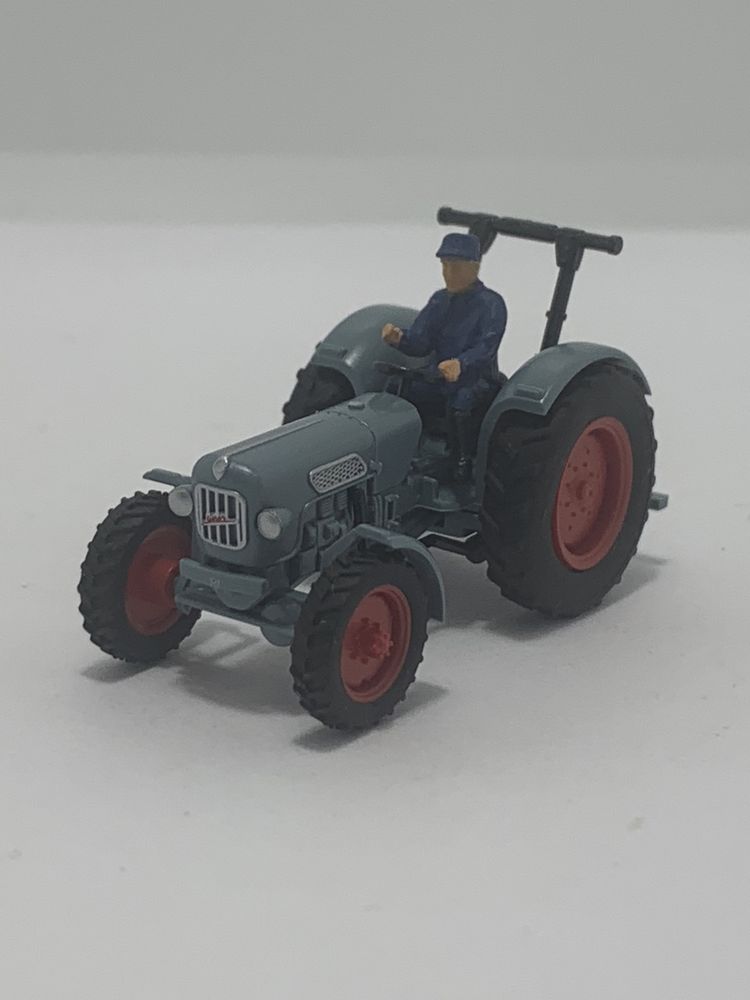 Tractor da Wiking escala 1/87