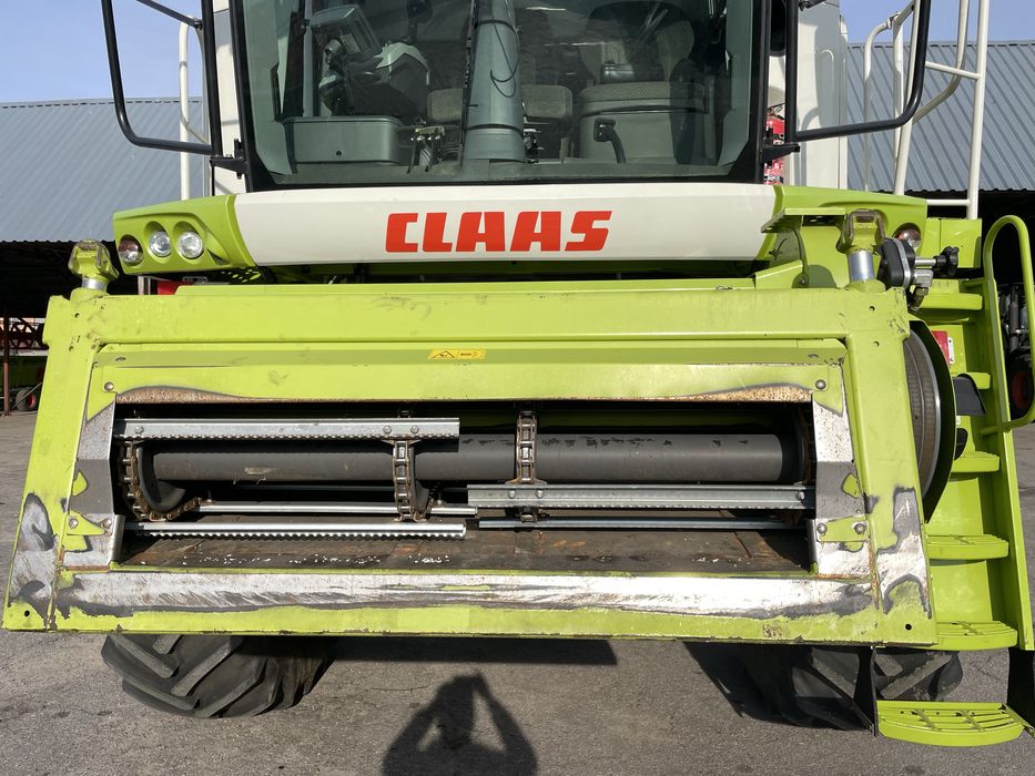 Комбайн CLAAS LEXION 670 2011 Vario750