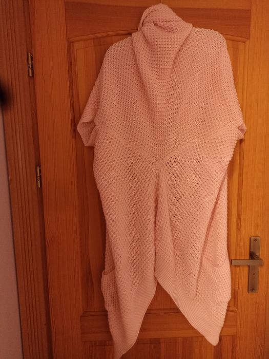 Różowy kardigan Mikos