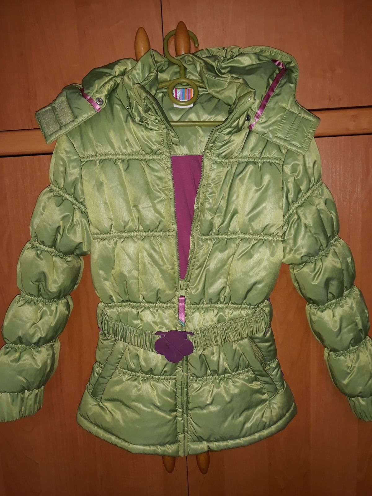 Продам красивую тёплую куртку Coccodrillo на рост 128 см