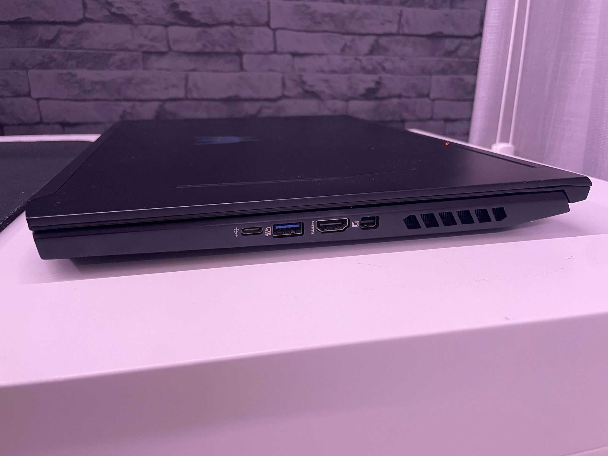 Vendo portátil Predator Helios 300 (como novo)