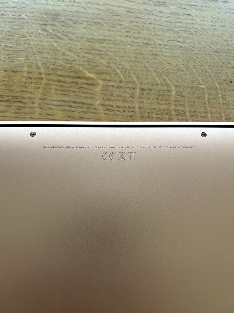 MacBook Air 13” 2020 i3 / 8GB / 256GB Retina / tylko 158 cykli baterii