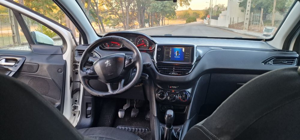 Peugeot 208 1.4 hdi