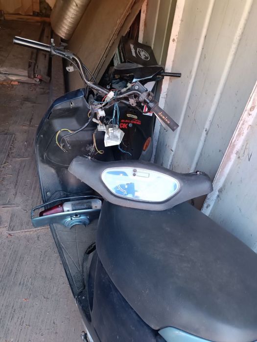 Продам мопед aprillia amico