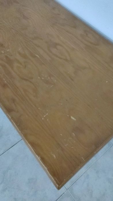 Baú em madeira maciça