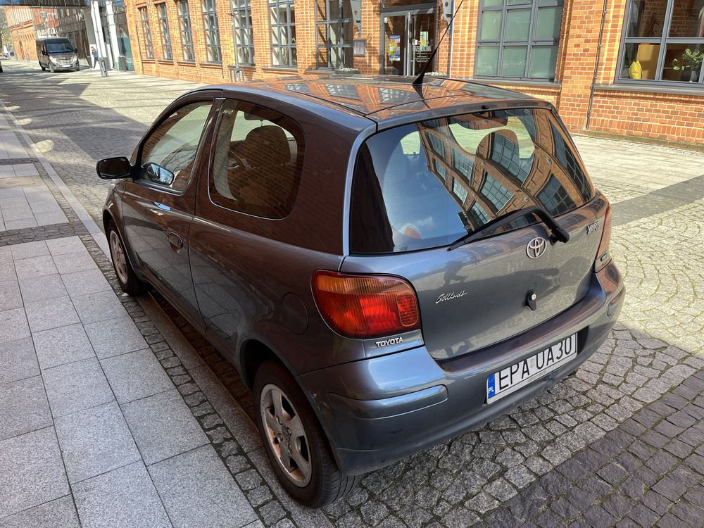 Toyota Yaris II 2005 1.3 benzyna