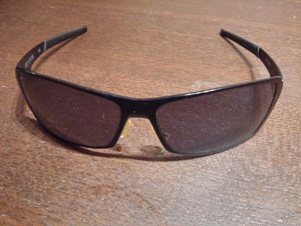 Óculos de Sol OAKLEY modelo SPIKE