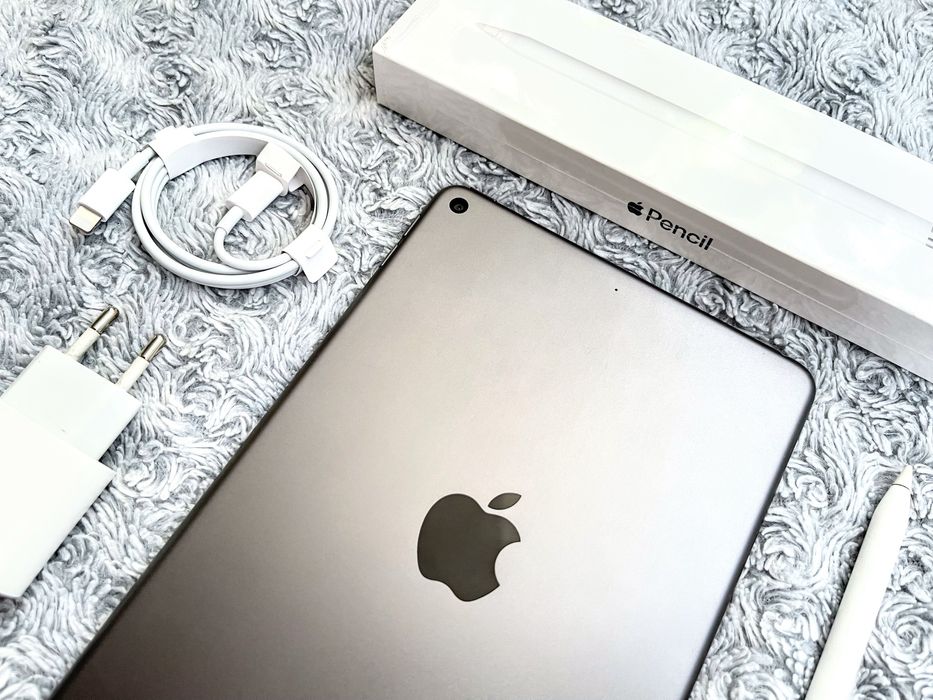 IPad Mini 5 (64 gb) wi-fi + стекло, шикарное состояние! А2133