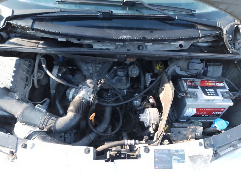 Sprzedam Seata Alhambra 2.0+gaz 2000r.