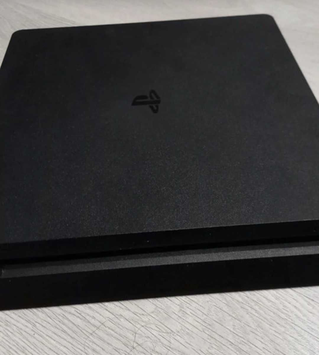 Playstation 4 com fones novos