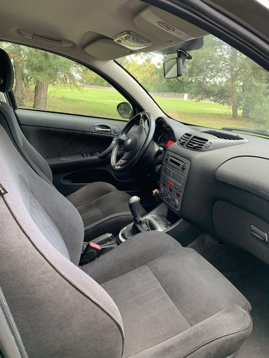 Alfa romeo 147 samochód osobowy