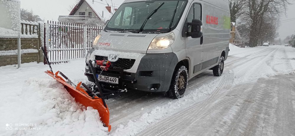 Pług do odśnieżania śniegu