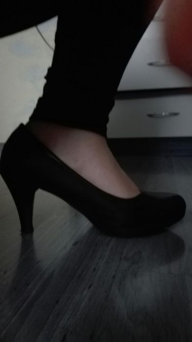 Czarne szpilki damskie