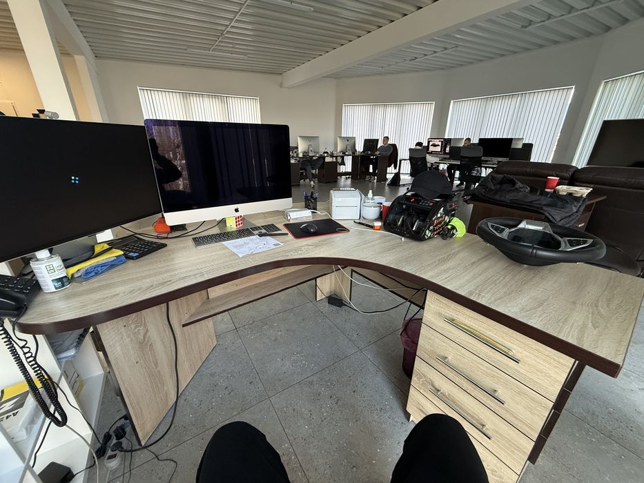 Стіл офісний якісний