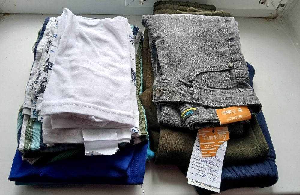 Терміново Дешево Продам пакет одягу на зріст 116-122,  ціна за все.