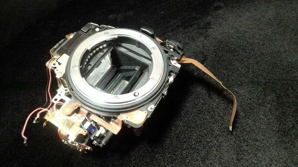 Nikon D7100 mirror box