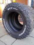 Opony 305/60R18 Cooper Discoverer STT Pro Para