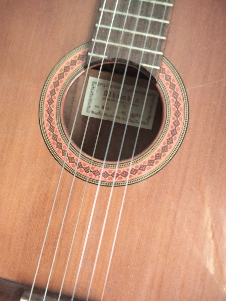 Guitarra Alhambra 3C