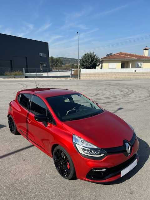 Renault Clio IV RS 200CV