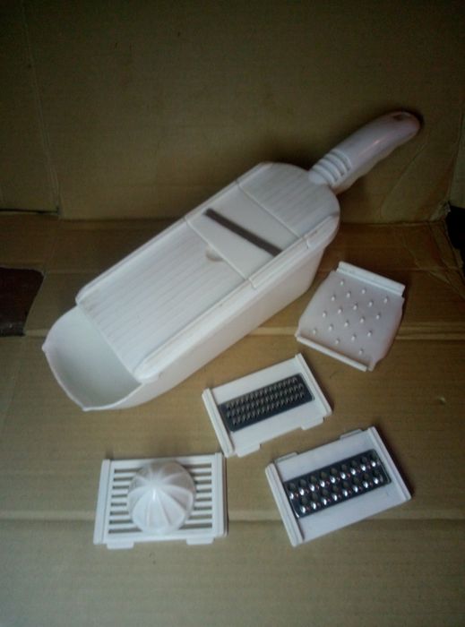 Терка шинковка с контейнером