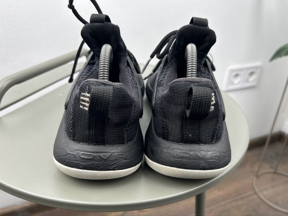 Оригінал! Кросівки Under Armour Hovr 41 розмір 02570