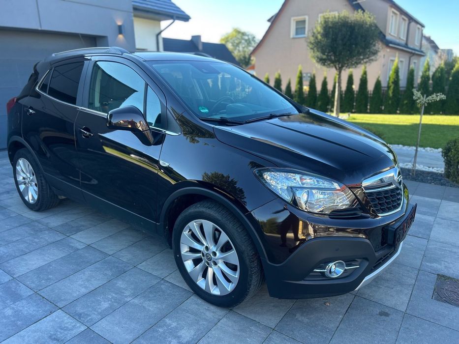 Opel Mokka 4x4 kolor bordowa perła