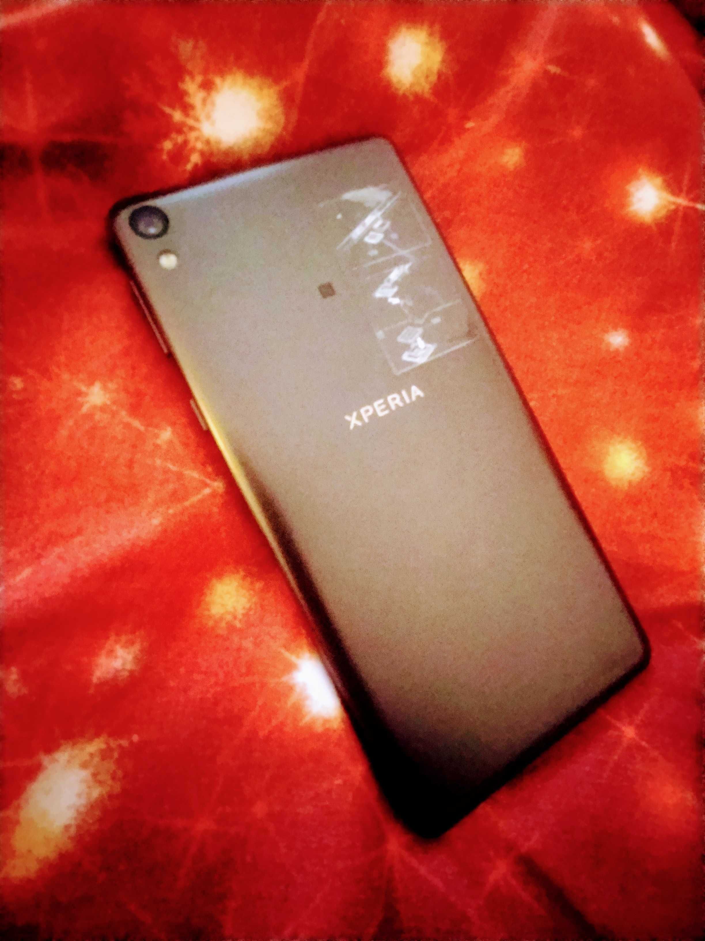 Sprzedam Sony Xperia F3311