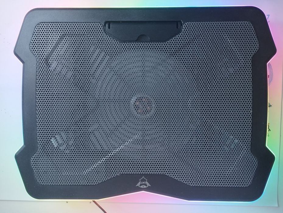 podstawka chłodząca pod laptopa