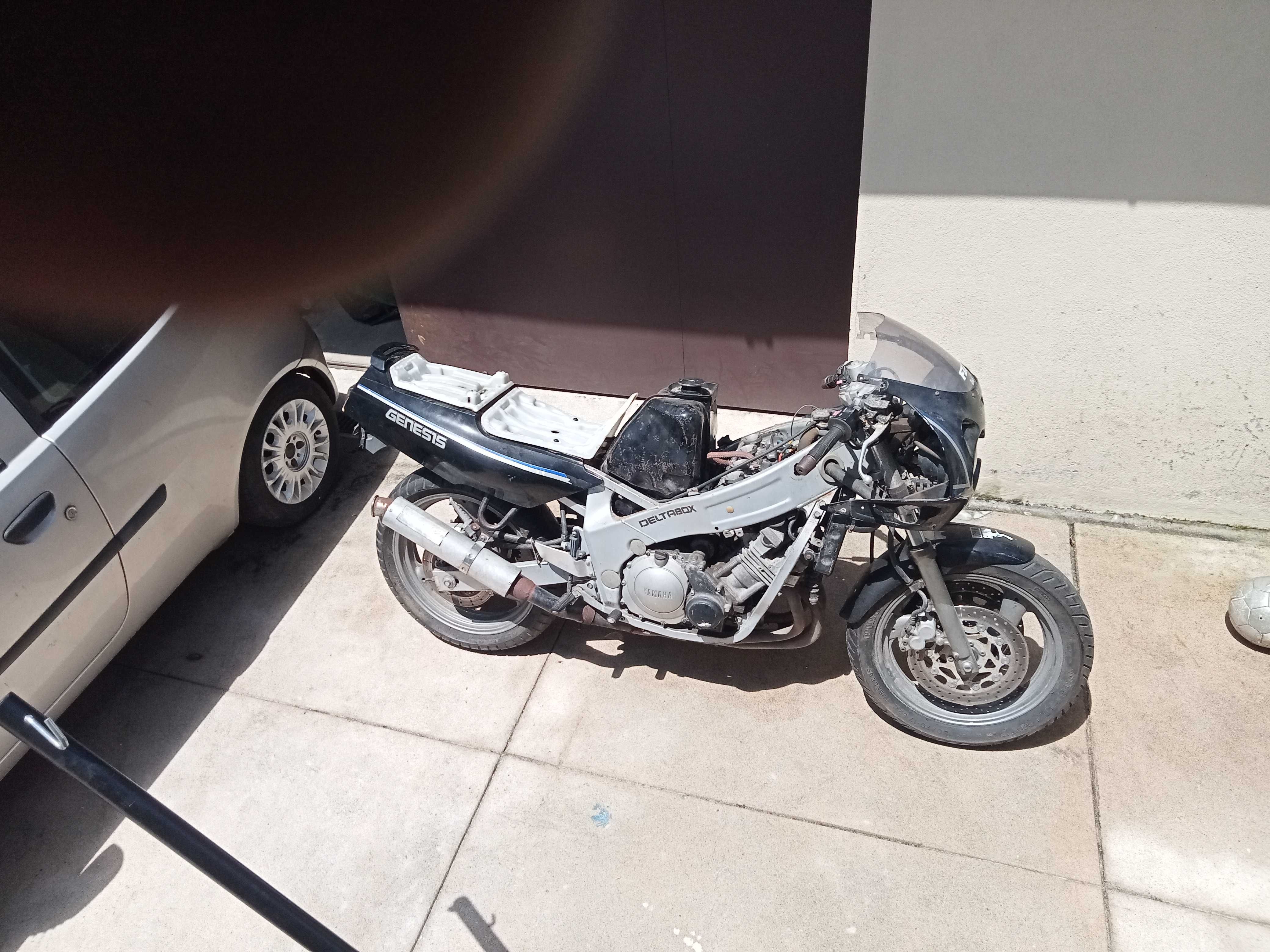 Yamaha fzr 600 para peças