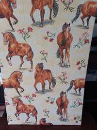 Tela com cavalos em tecido