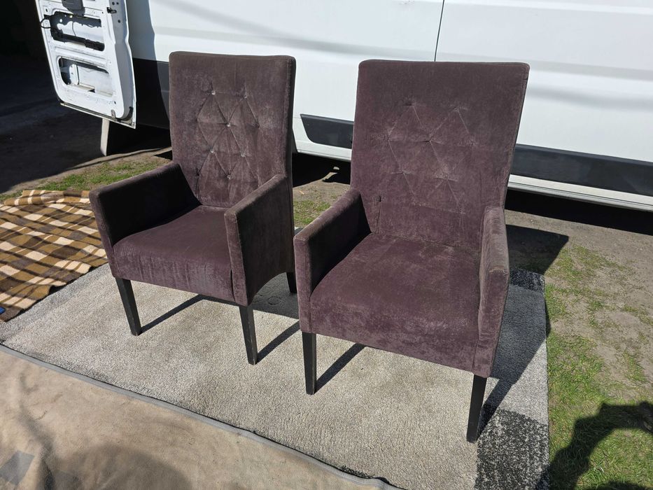 Dwa fotele tapicerowane