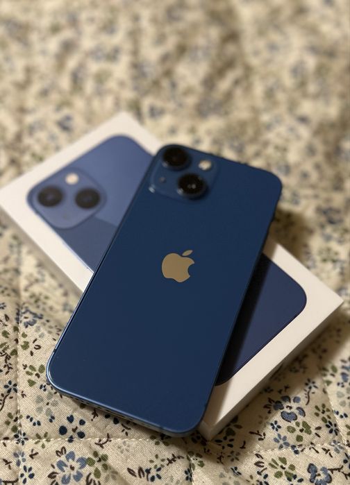 iPhone 13 mini – 128 GB – niebieski – komplet