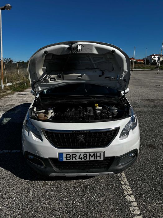 Peugeot 2008 1.2 PureTech Active Automatico Teto Panoramico