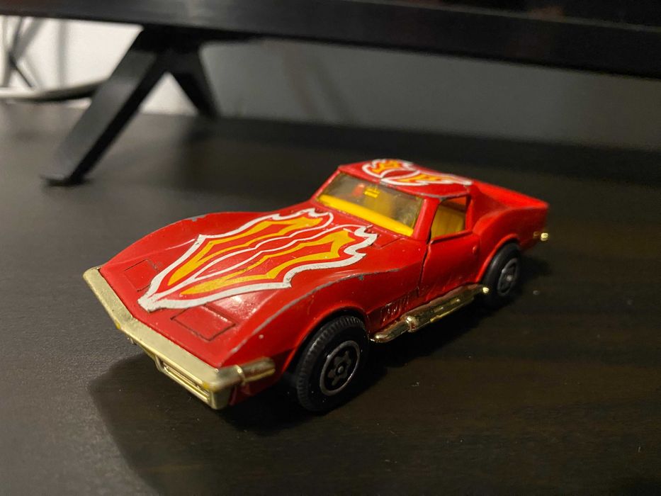 dinky toys corvette stingray